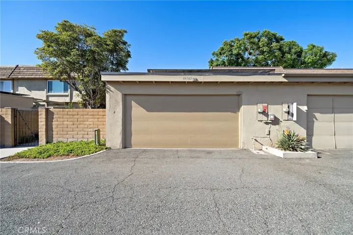 10405 Elk River Court, Fountain Valley, California 92708