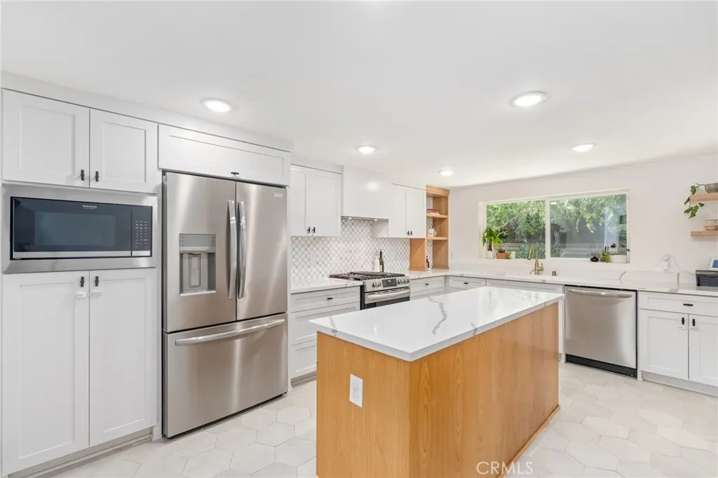 4501 Don Miguel Drive, Los Angeles, California 90008 home-pic-6