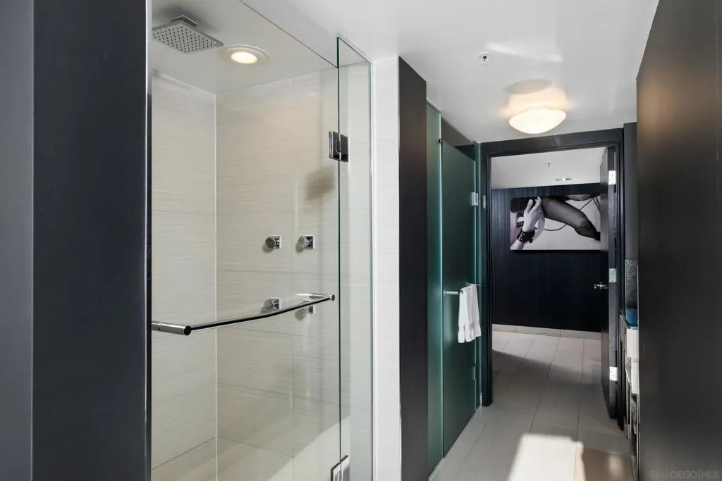 207 5th Ave 702, San Diego, California 92101 home-pic-26