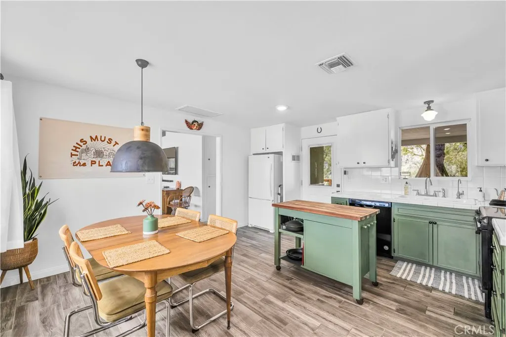 52601 Mecca Road, Morongo Valley, California 92256 home-pic-14