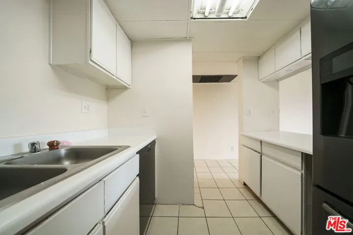 1450 Locust Avenue 306, Long Beach, California 90813
