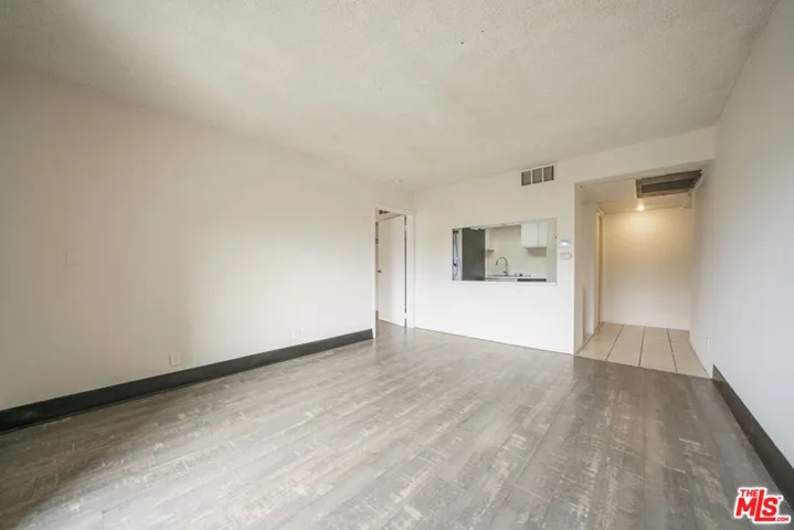 1450 Locust Avenue 306, Long Beach, California 90813