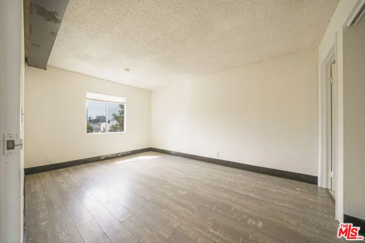 1450 Locust Avenue 306, Long Beach, California 90813