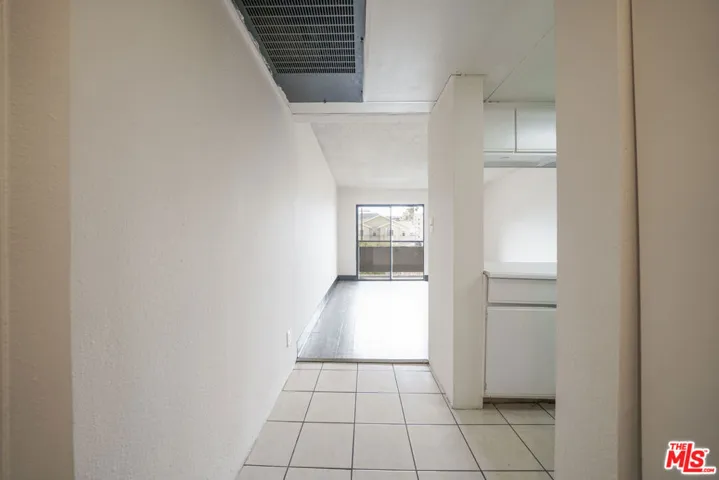 1450 Locust Avenue 306, Long Beach, California 90813