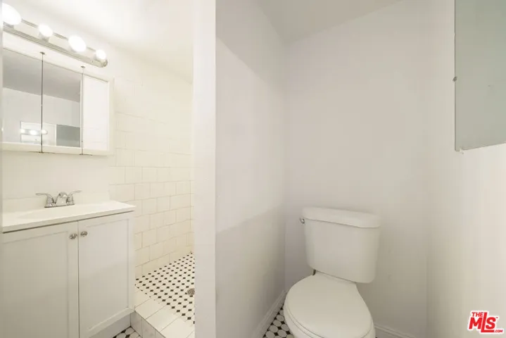 1450 Locust Avenue 306, Long Beach, California 90813