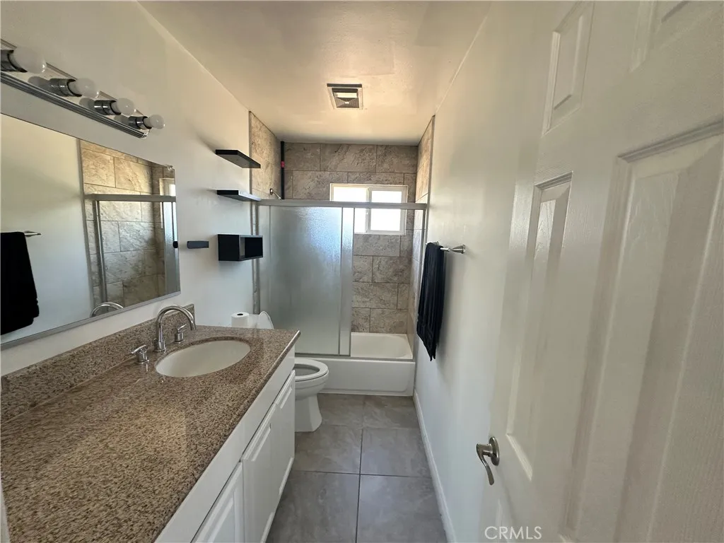 2495 Etiwanda Ave, San Bernardino, California 92410 home-pic-12