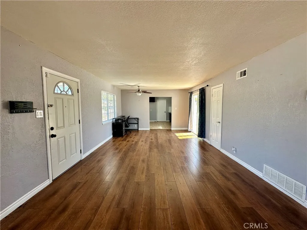2495 Etiwanda Ave, San Bernardino, California 92410 home-pic-4