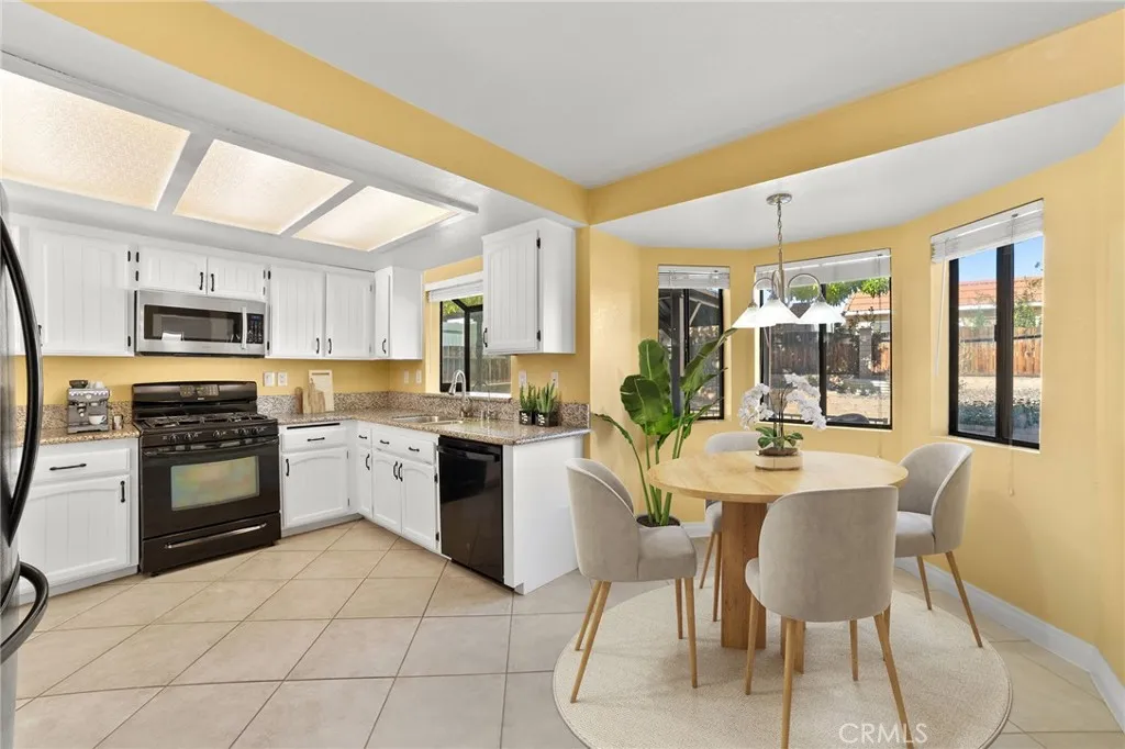 17800 Rancho Bonita Road, Victorville, California 92395 home-pic-7