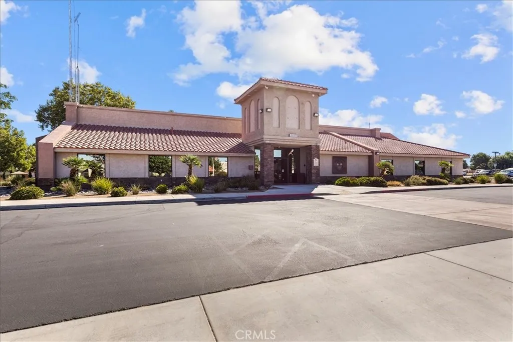 17800 Rancho Bonita Road, Victorville, California 92395 home-pic-49