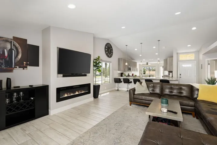 31-web-or-mls-LFTorrey_OPMG_0925_031