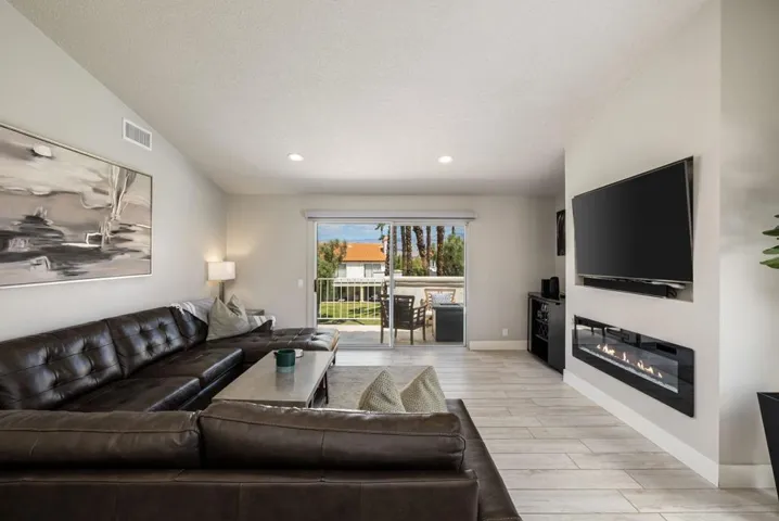 28-web-or-mls-LFTorrey_OPMG_0925_028