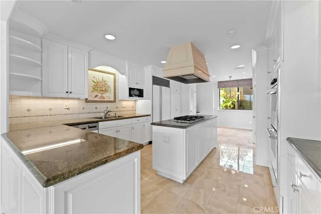 1117 Granville Drive, Newport Beach, California 92660 home-pic-9