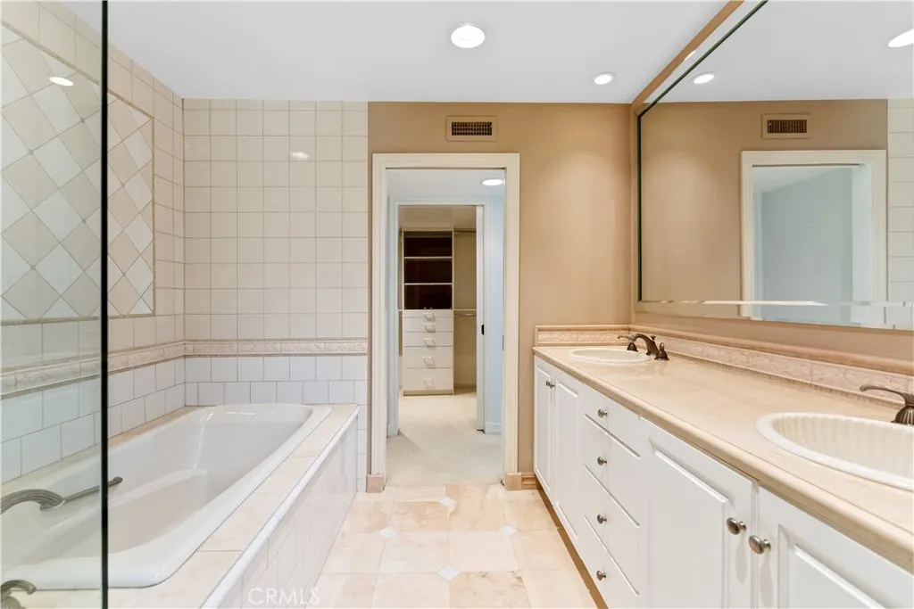 1117 Granville Drive, Newport Beach, California 92660 home-pic-21