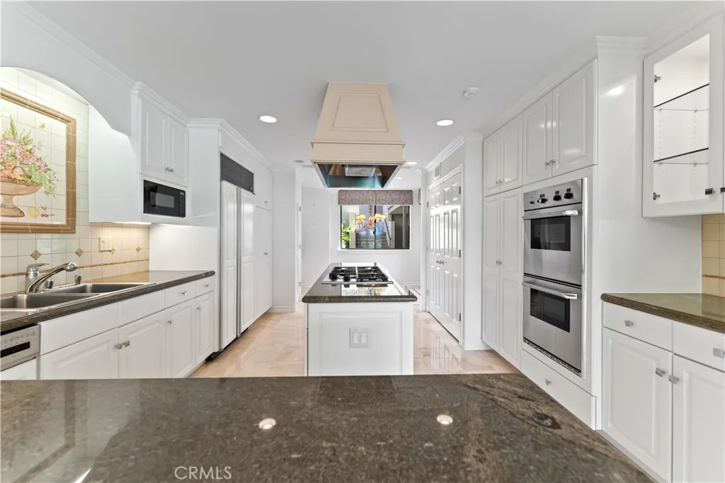1117 Granville Drive, Newport Beach, California 92660 home-pic-8