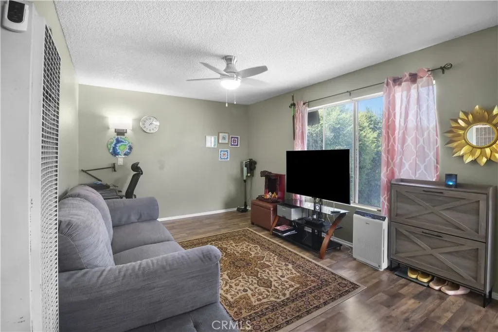 21913 Belshire Ave 16, Hawaiian Gardens, California 90716 home-pic-5