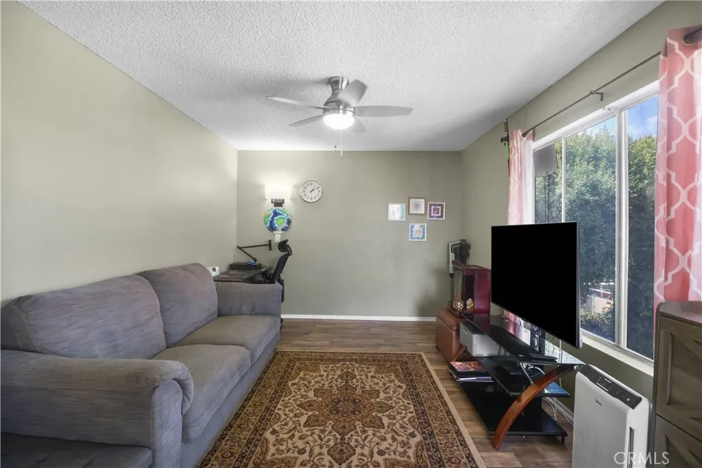 21913 Belshire Ave 16, Hawaiian Gardens, California 90716 home-pic-4