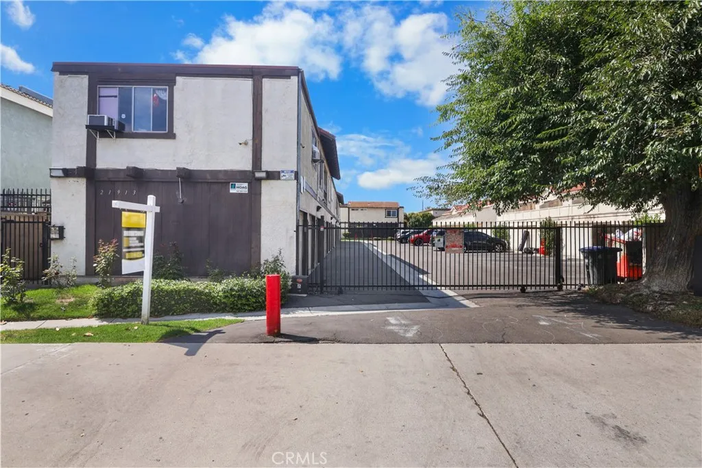 21913 Belshire Ave 16, Hawaiian Gardens, California 90716 home-pic-22