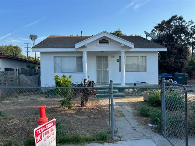 565 W 9th St, Pomona, California 91766, 2 Bedrooms Bedrooms, ,1 BathroomBathrooms,Residential Lease,For Rent,W 9th St,WS25214832