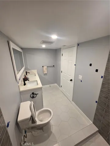 427 E 61st, Los Angeles, California 90003
