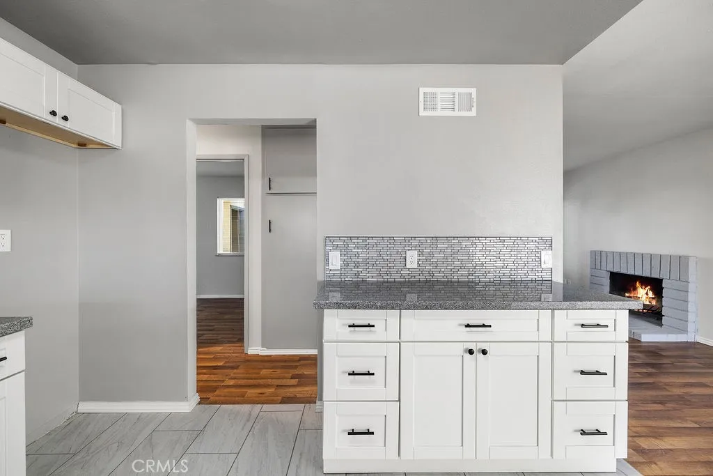 2229 W Avenue K14, Lancaster, California 93536 home-pic-4