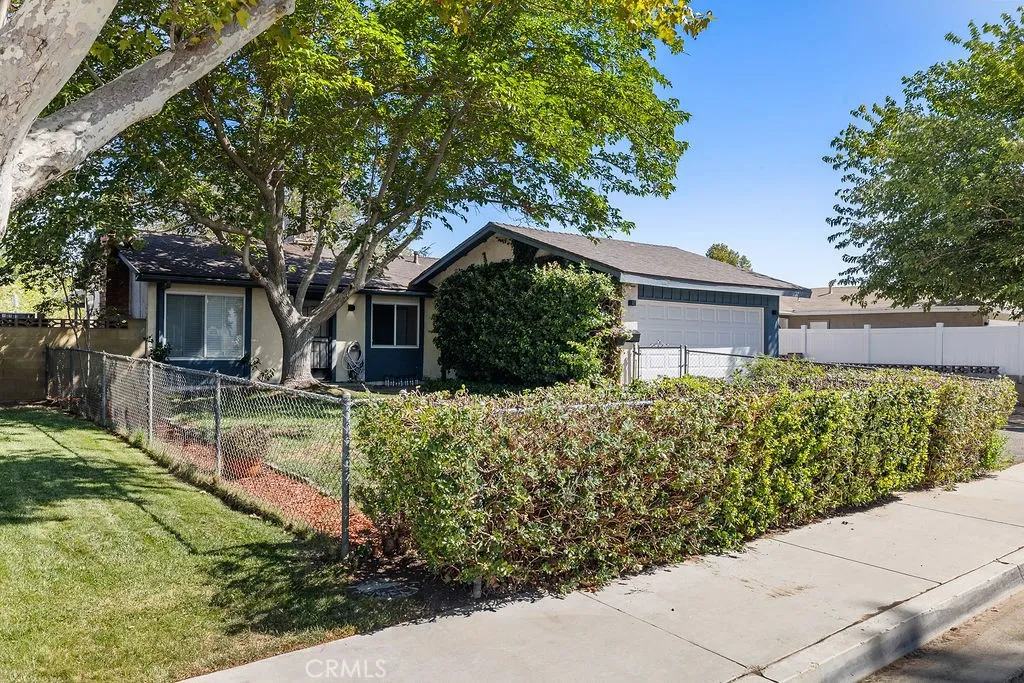 2229 W Avenue K14, Lancaster, California 93536 home-pic-8
