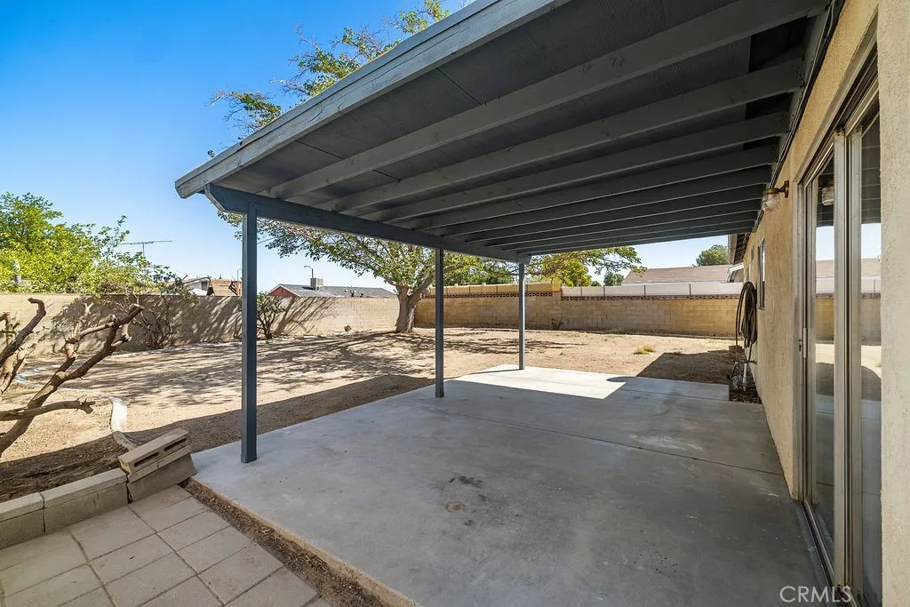 2229 W Avenue K14, Lancaster, California 93536 home-pic-29