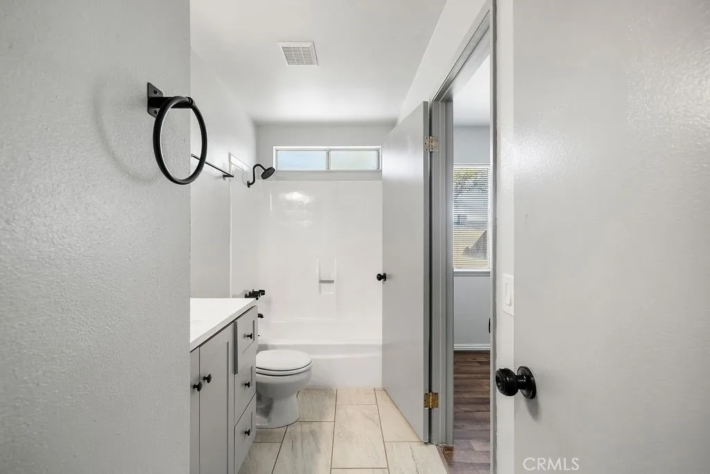 2229 W Avenue K14, Lancaster, California 93536 home-pic-21