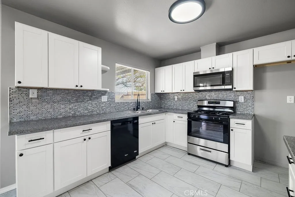 2229 W Avenue K14, Lancaster, California 93536 home-pic-1