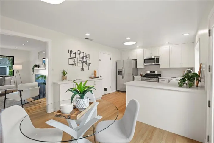 1059 Nilda Avenue, Mountain View, California 94040