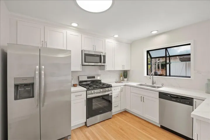 1059 Nilda Avenue, Mountain View, California 94040