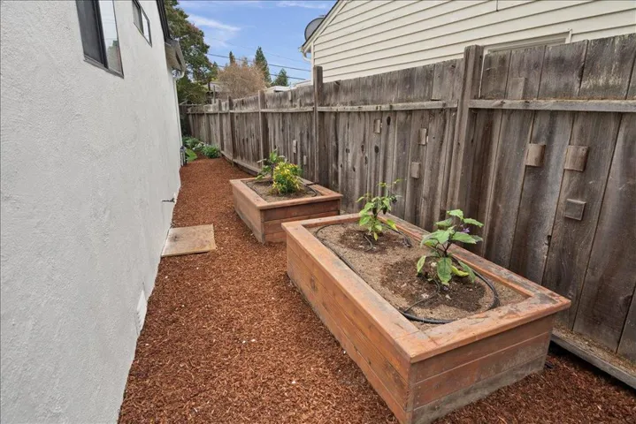 1059 Nilda Avenue, Mountain View, California 94040