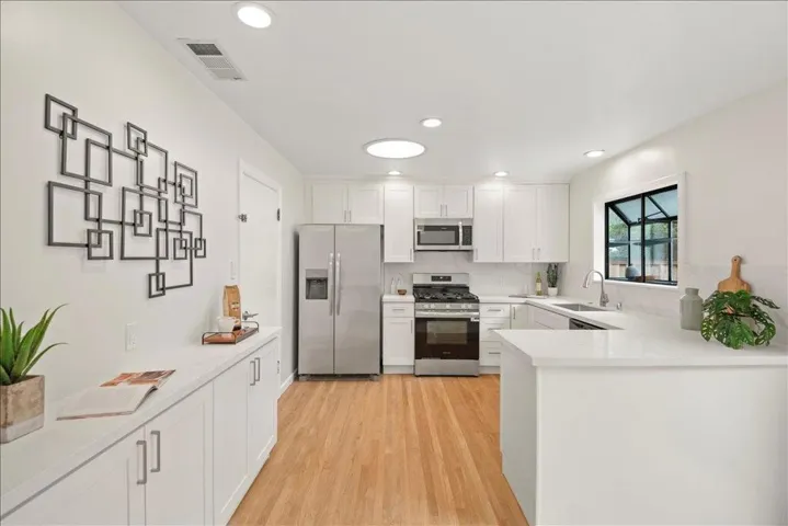 1059 Nilda Avenue, Mountain View, California 94040