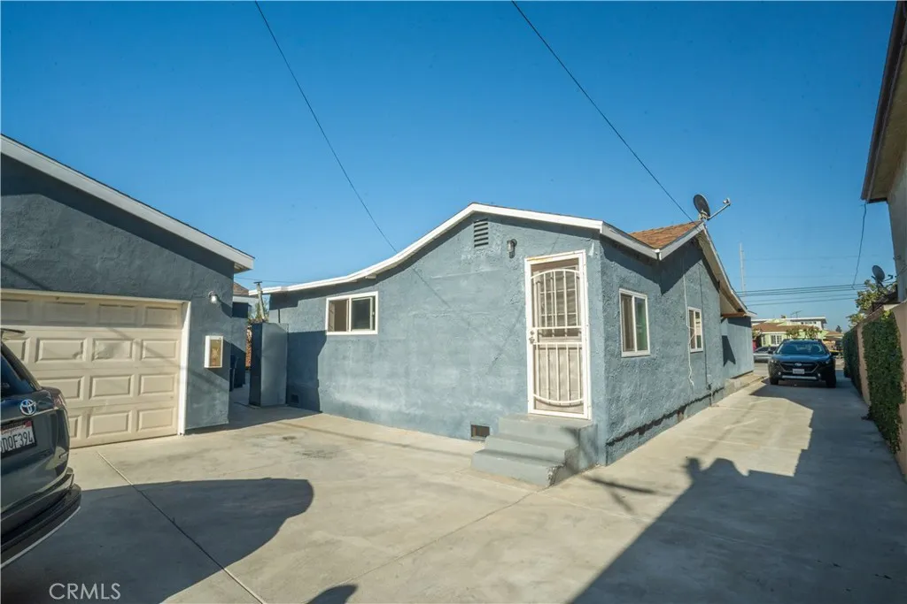 11835 Gale Ave, Hawthorne, California 90250 home-pic-18