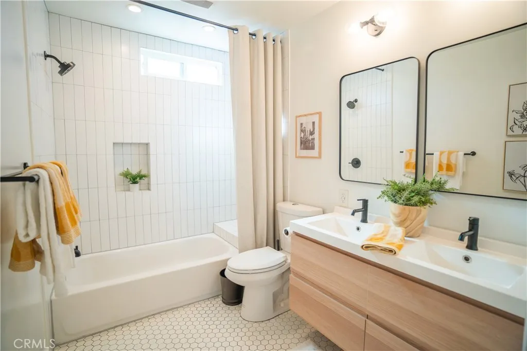11835 Gale Ave, Hawthorne, California 90250 home-pic-13