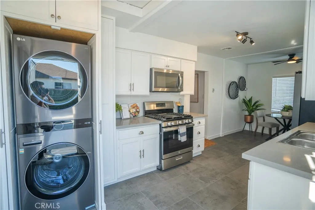 11835 Gale Ave, Hawthorne, California 90250 home-pic-16
