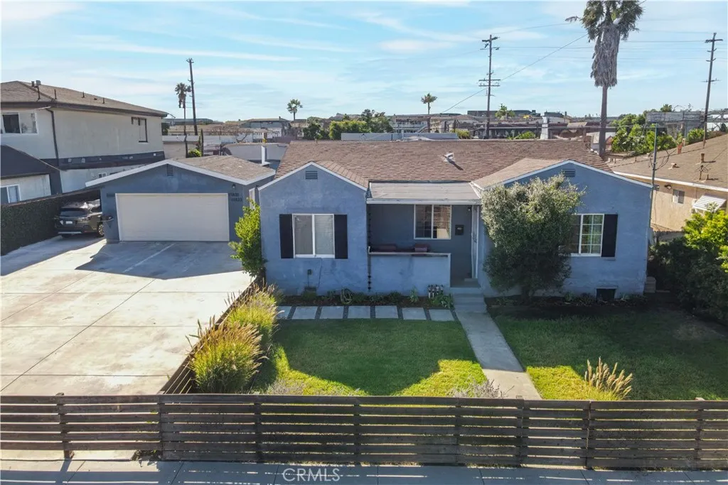 11835 Gale Ave, Hawthorne, California 90250 home-pic-0
