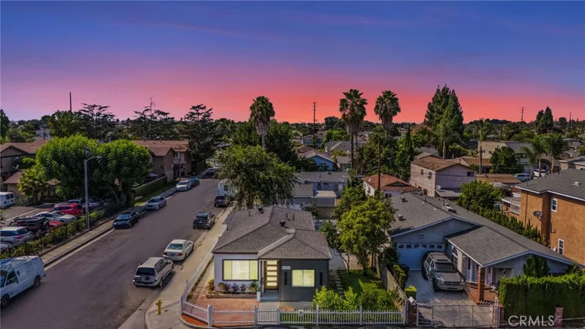 13661 Earnshaw Avenue, Downey, California 90242