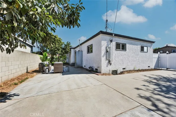 13661 Earnshaw Avenue, Downey, California 90242
