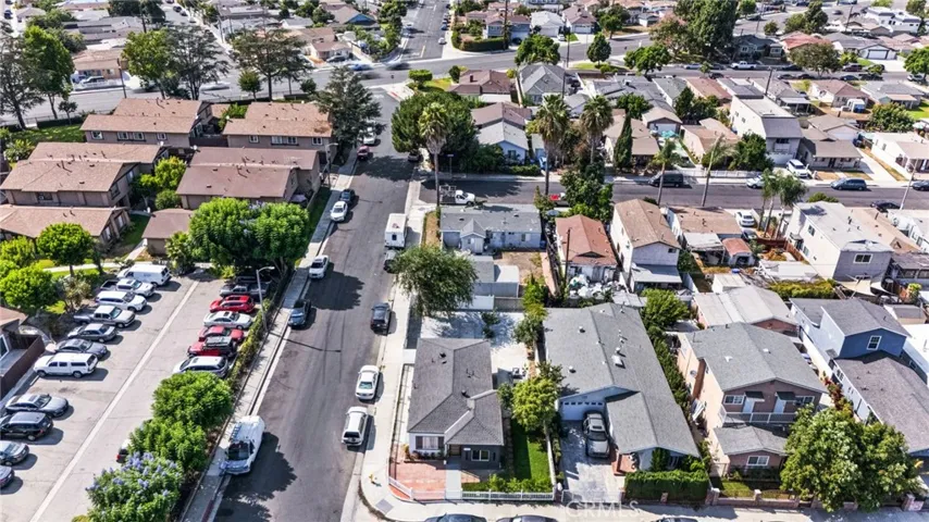 13661 Earnshaw Avenue, Downey, California 90242