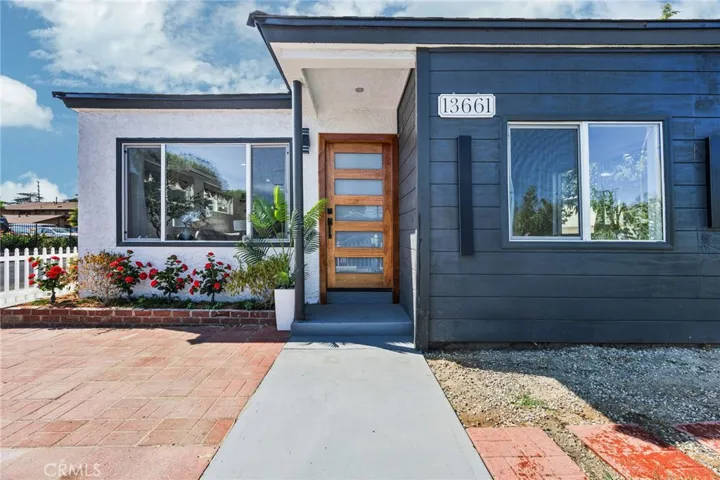 13661 Earnshaw Avenue, Downey, California 90242