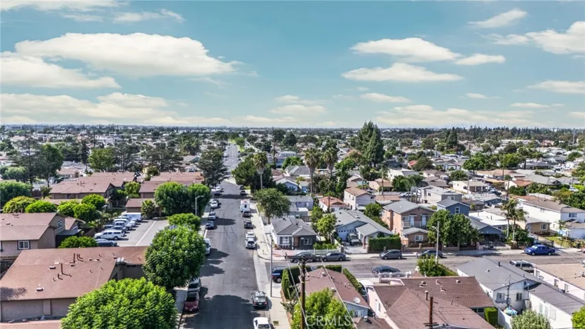 13661 Earnshaw Avenue, Downey, California 90242