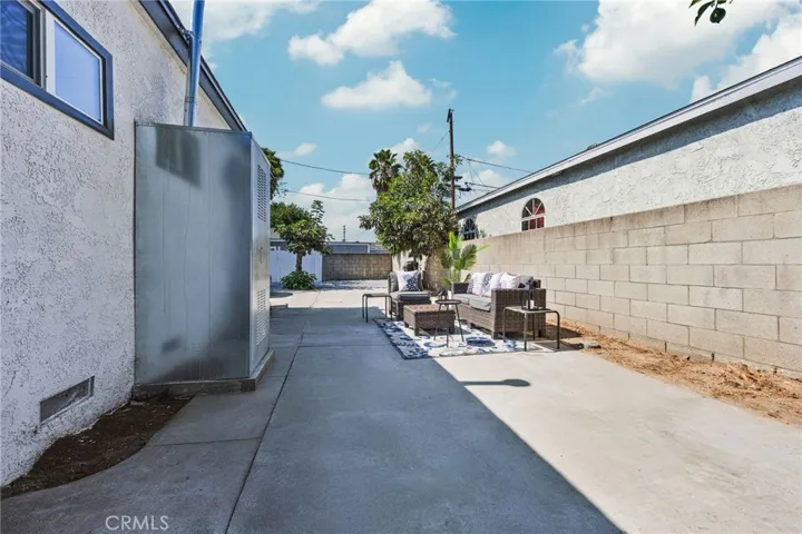 13661 Earnshaw Avenue, Downey, California 90242