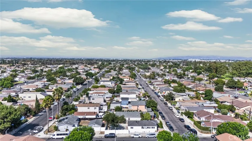 13661 Earnshaw Avenue, Downey, California 90242