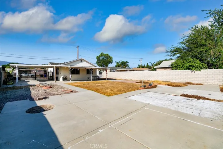 14935 Hibiscus Avenue, Fontana, California 92335