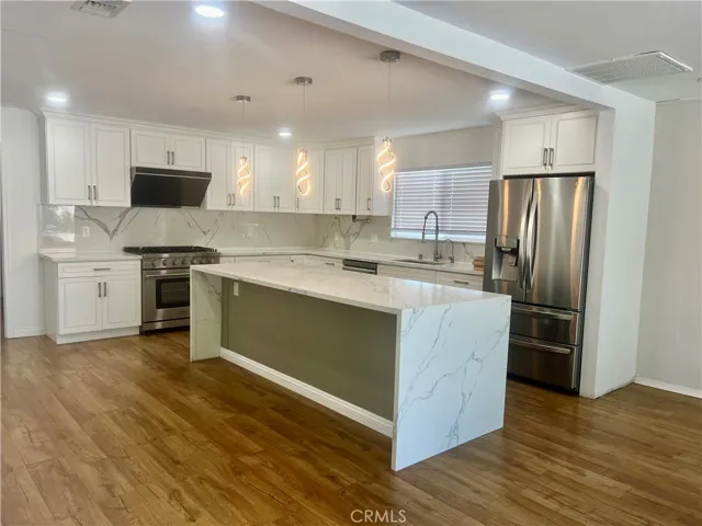 6925 Maycroft Drive, Rancho Palos Verdes, California 90275