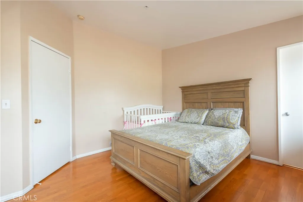 11377 Osborne Place 34, Sylmar, California 91342 home-pic-6