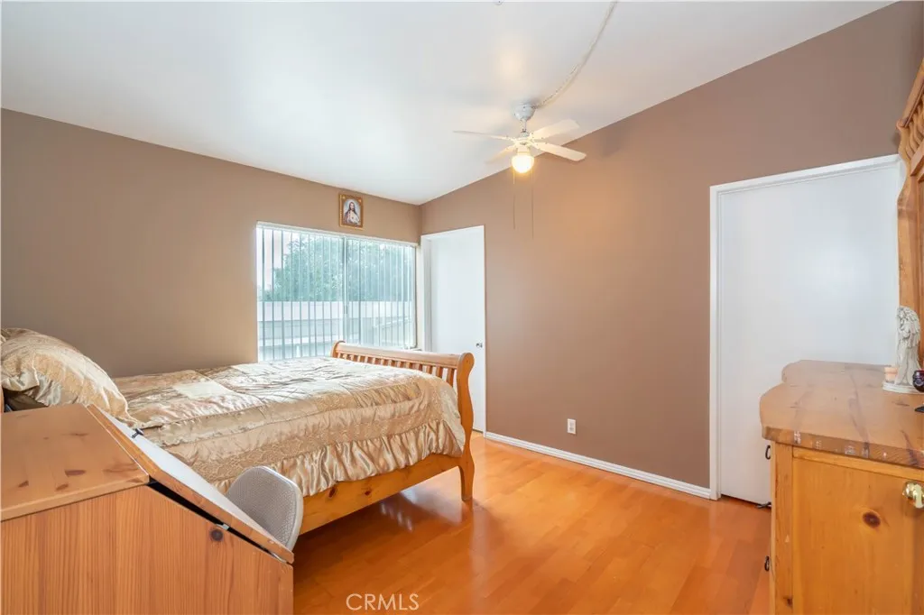 11377 Osborne Place 34, Sylmar, California 91342 home-pic-8