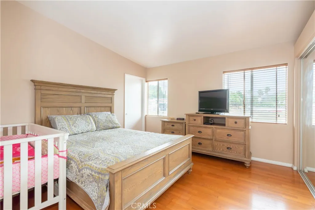 11377 Osborne Place 34, Sylmar, California 91342 home-pic-11