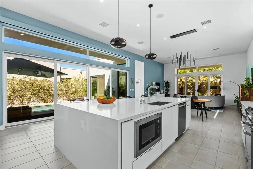 702 Fountain Dr Drive, Palm Springs, California 92262 home-pic-4