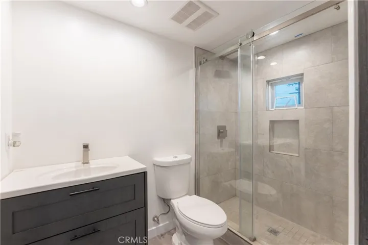 6845 Haskell Avenue, Lake Balboa, California 91406